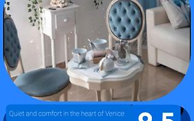 Quiet And Comfort In The Heart Of Venice